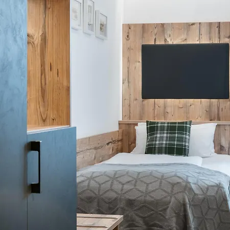 Neuer Am Szálloda 3*