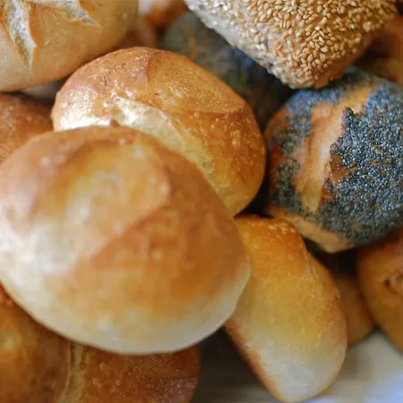 Szálloda Neuer Am 3*